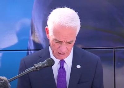Charlie Crist received some devastating news from his campaign manager that left a giant knot in the pit of his stomach