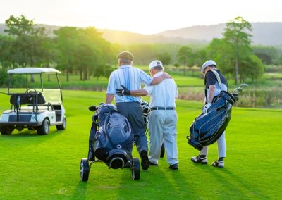 Group,Of,Asian,Businessman,And,Senior,Ceo,Holding,Golf,Bag