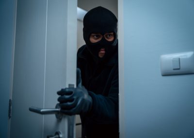 A shirtless Florida man broke into Taco Bell through the drive-thru window and cops couldn't believe what happened next Thief,In,Uniform,Black,Jacket,Various,Action,Housebreak.,The,Robber