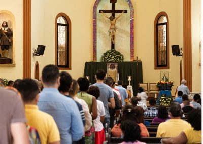 Sheriff Grady Judd had two words that left anti-ICE rioters wishing they never stormed that church People,Lining,Up,To,Eat,Christ’s,Bread,A,Catholic,Mass.