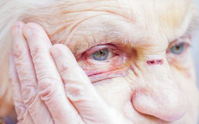 A Florida mail carrier saw three words on a mailbox that brought this 81-year-old veteran’s nightmare to an end