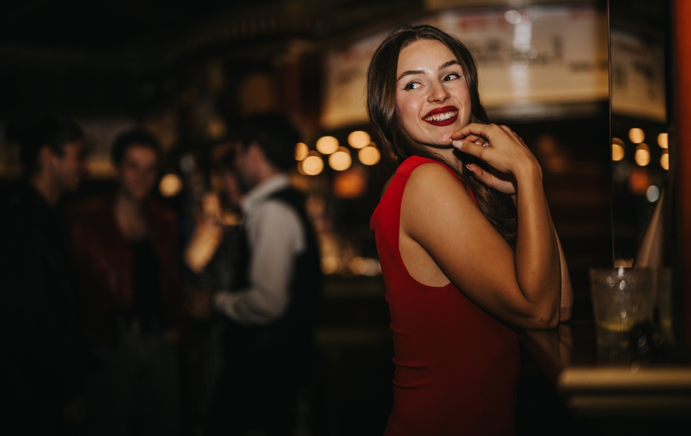 A Florida Mom Flipped Off Her Crying 12 Year Old at a Bar and What She Did Next Will Shock You