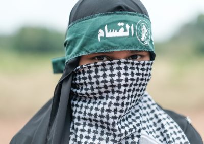 A,Young,Teenage,Muslim,Girl,Wearing,Abaya,And,Hijab,Holding