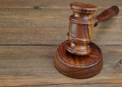 Vintage,Judges,Gavel,On,Grunge,Wood,Table