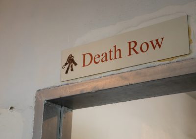 Ron DeSantis Just Signed the Death Warrant for the Man Who Filed 27 Years of Appeals After Tying His Victims to Trees Death,Row,Sign,Above,A,Door