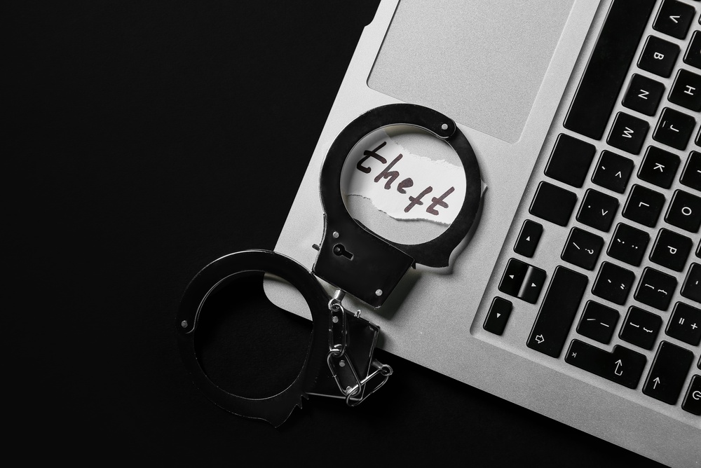 Florida’s CFO Just Arrested 7 More Suspects Who Used Government Jobs to Steal From Their Own Families